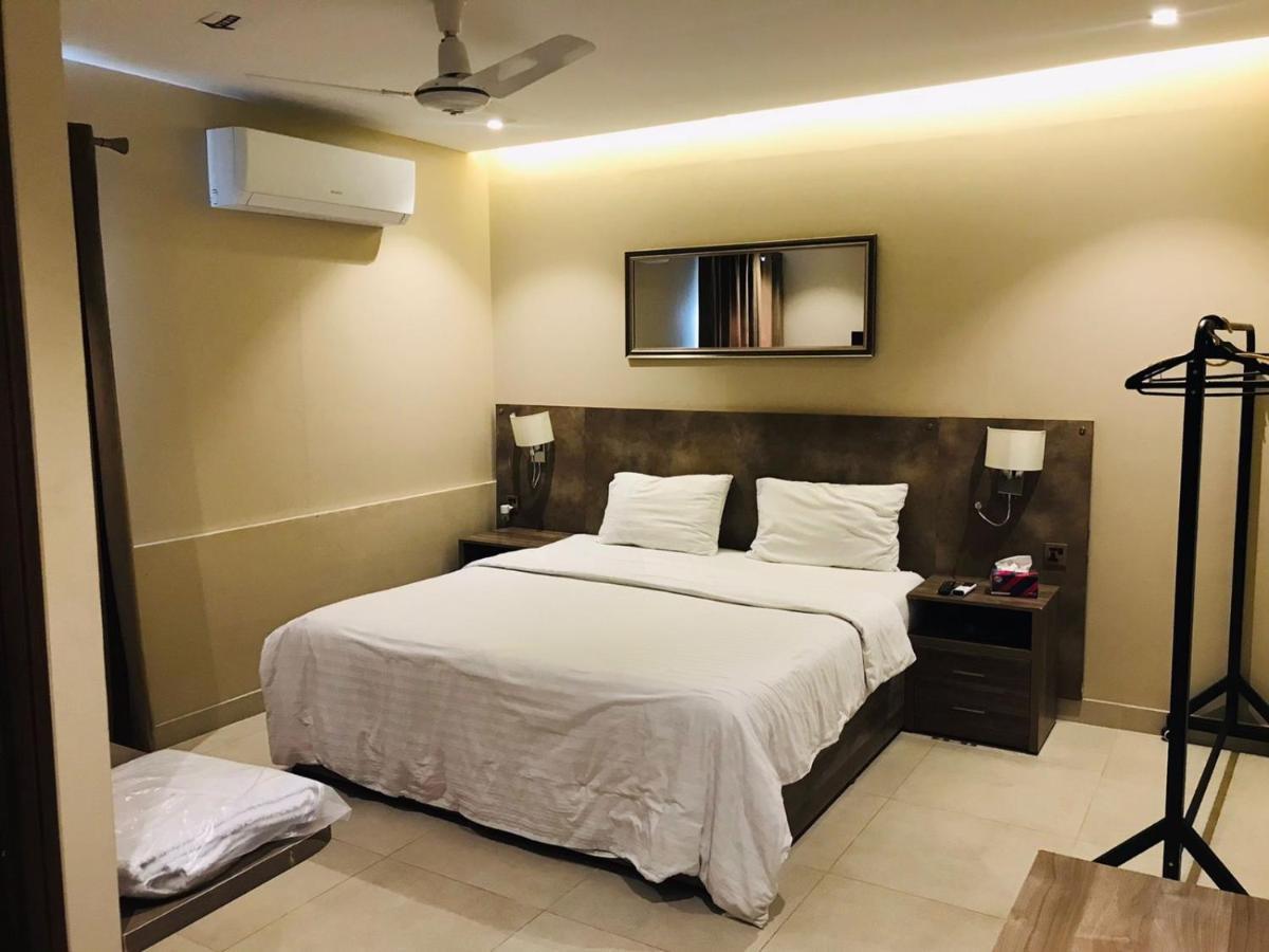 Hotel Hamsun Shahrah-E-Faisal Karachi Exterior foto